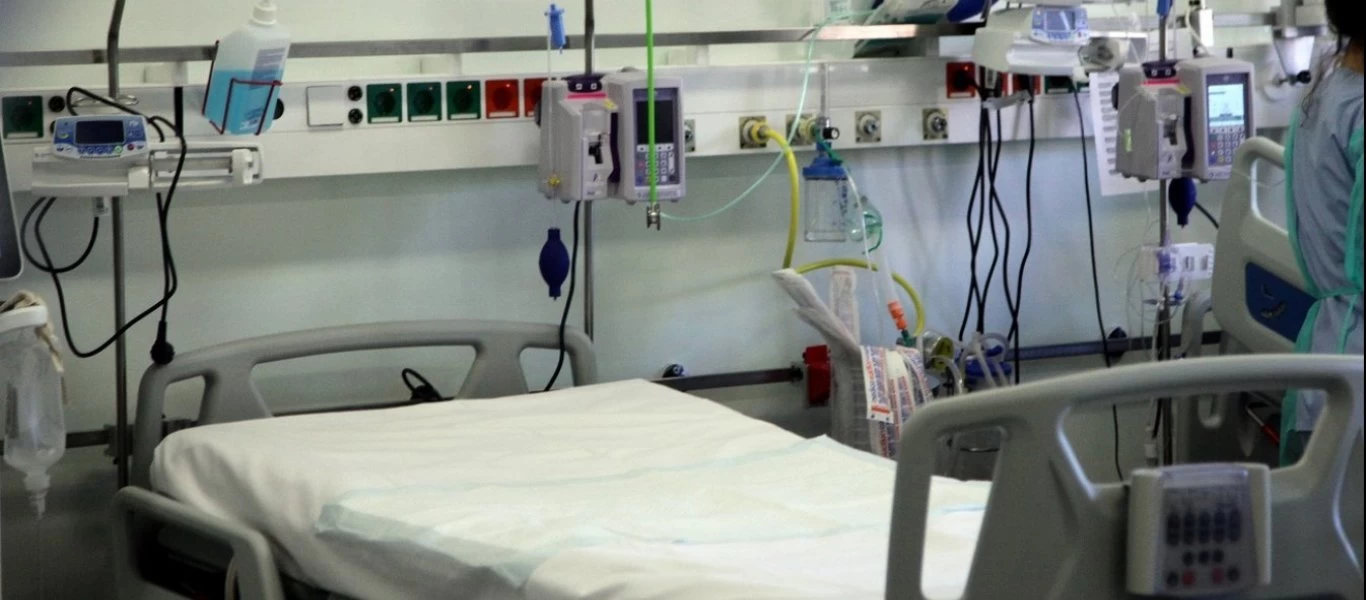 Υπουργείο Υγείας στις ιδιωτικές κλίνες: «Να τις διαθέσετε έως τις 21:00 αλλιώς θα τις επιτάξουμε»